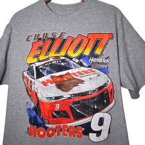 NASCAR Chase Elliott Hooters Race Car Shirt Large Hendrick Motorsports Racing